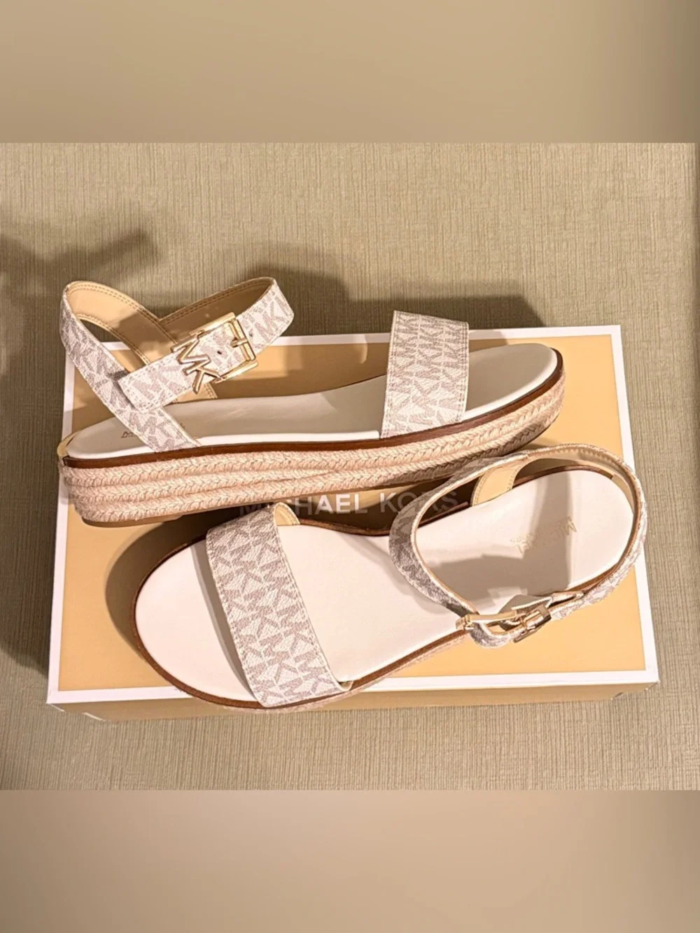 MICHAEL KORS Richie Signature Logo Espadrille Platform Sandals Sz 9.5 NEW - Picture 2 of 9